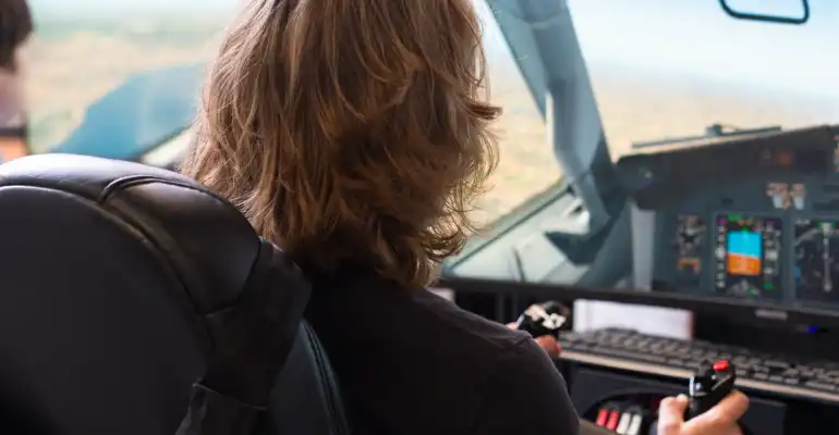 Bachelor of Engineering (Hons) Aerospace Engineering with Pilot Studies