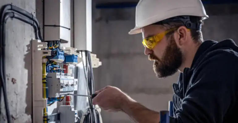 Electrical Engineering Technician
