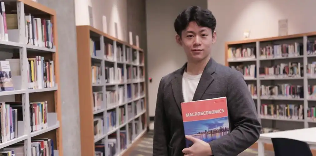 Associate of Arts (Economics)