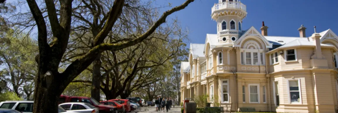 Braemar College