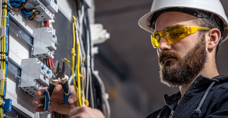 BEng (Hons) Electrical and Electronic Engineering