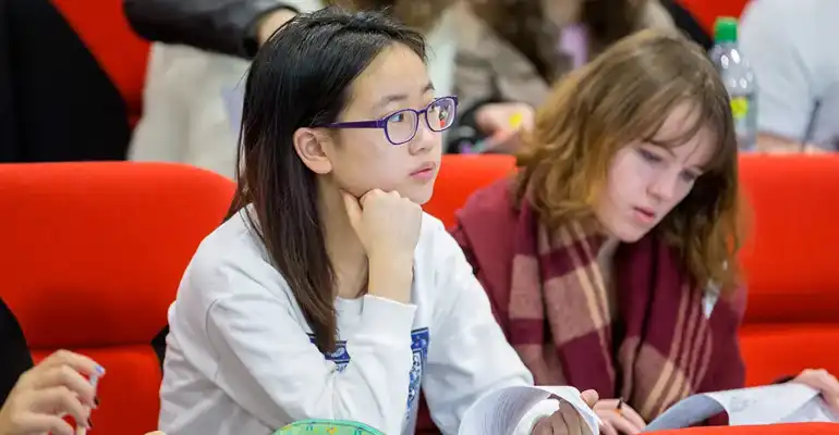 Undergraduate Foundation Programme in Business and Social Sciences
